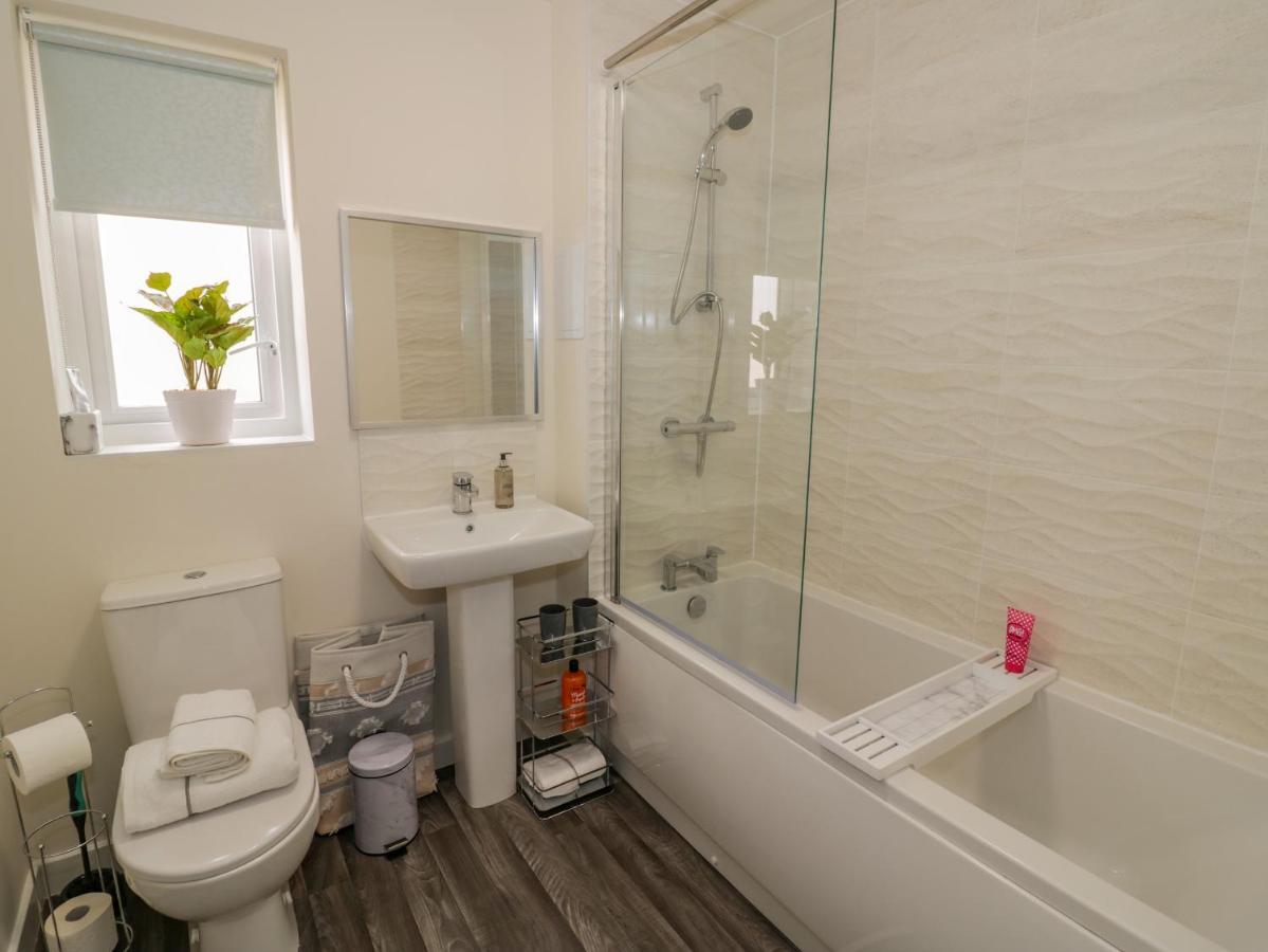 23 Moat House Close Ковентри Экстерьер фото