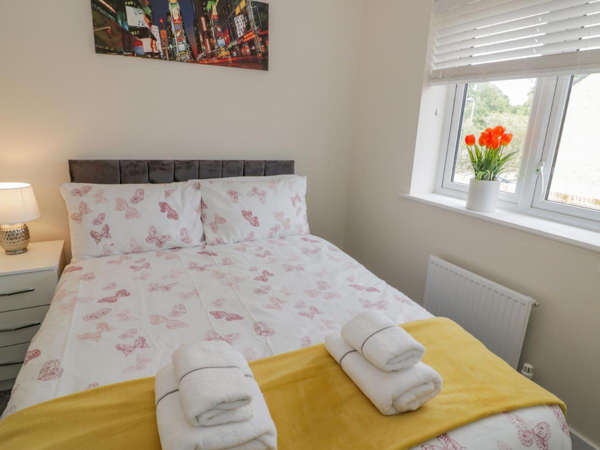 23 Moat House Close Ковентри Экстерьер фото